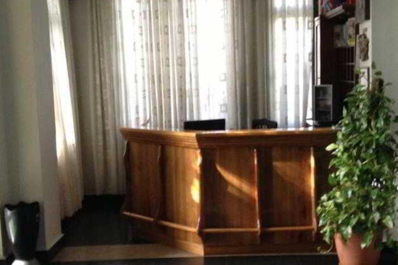 Art Hotel Nirvana Tirana Exteriör bild