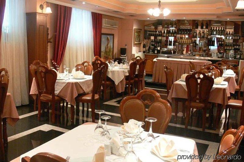 Art Hotel Nirvana Tirana Restaurang bild