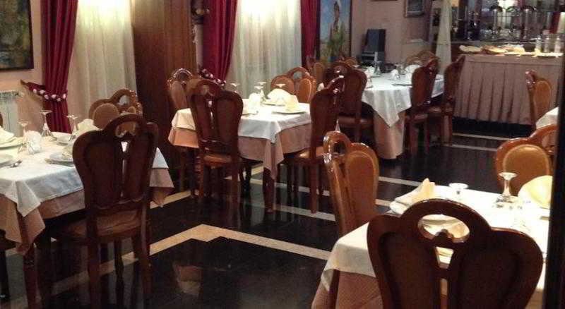 Art Hotel Nirvana Tirana Restaurang bild