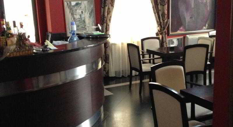 Art Hotel Nirvana Tirana Restaurang bild